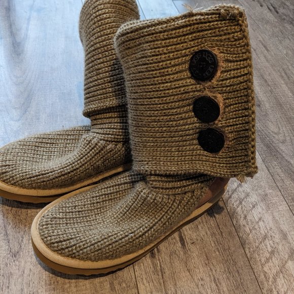 UGG Classic Cardy Oatmeal - Picture 3 of 3